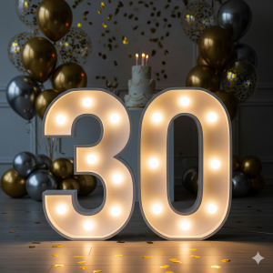 O número "30" iluminado para festa de aniversário, uma forma original de letras iluminadas para decoração de eventos.
